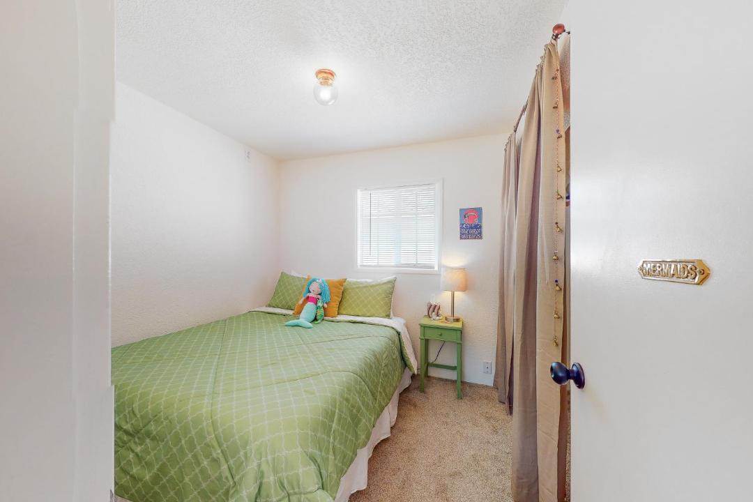 Photo of Bedroom in Winchester Bay