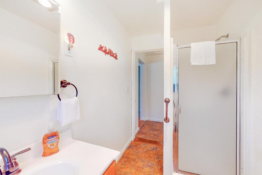 Photo of Bathroom in Winchester Bay