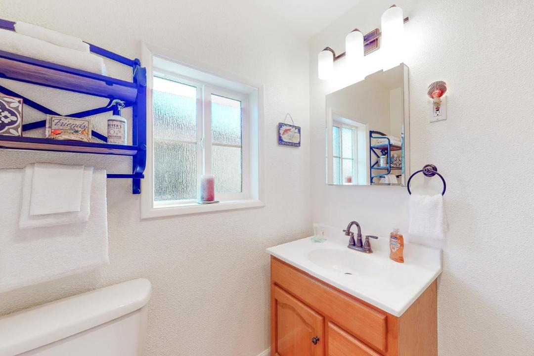 Photo of Bathroom in Winchester Bay