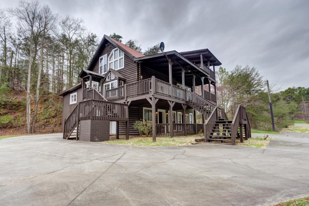 Photo of Buildings in Ranger