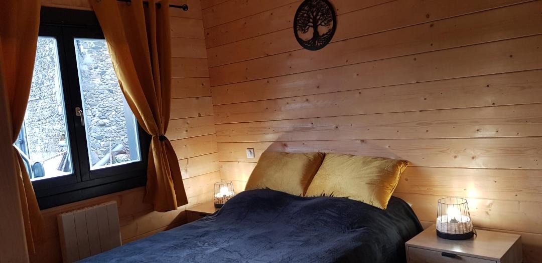 Photo of Bedroom in Charritte-de-Bas