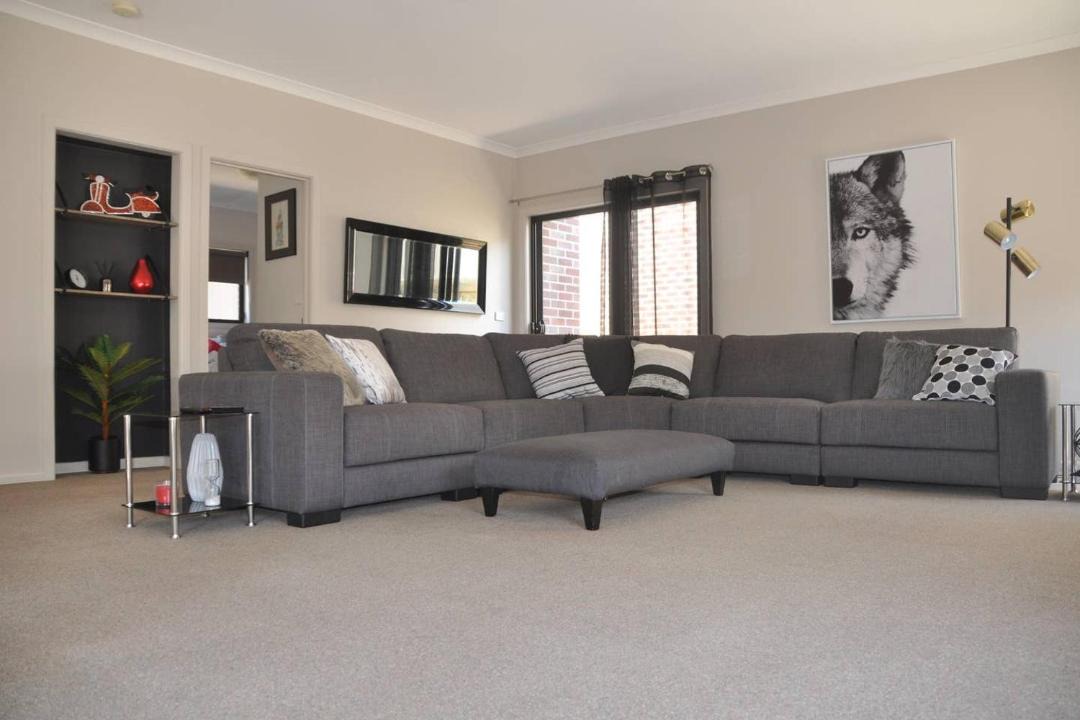 Photo of Livingroom in Canadian