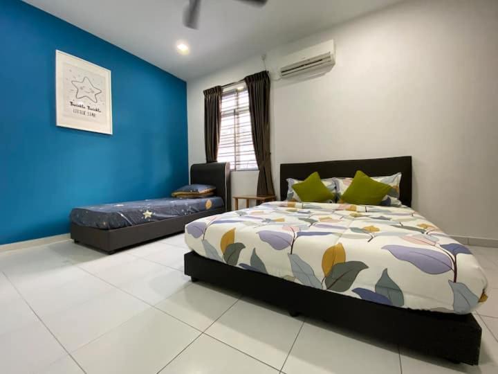 Photo of Bedroom in Bukit Serindit
