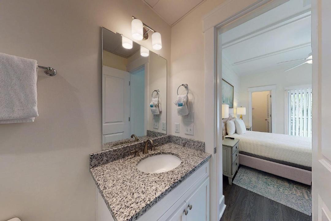 Photo of Bathroom in King City