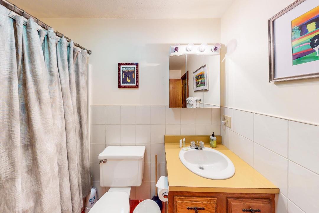 Photo of Bathroom in Warren