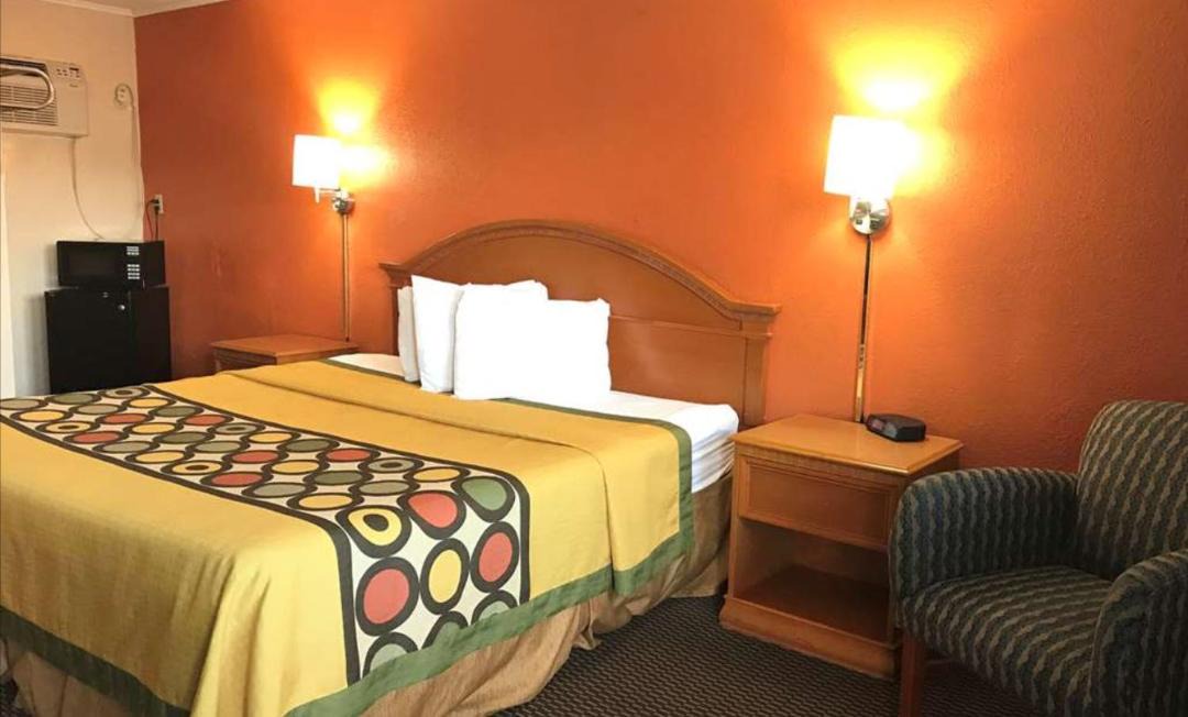 Photo of Bedroom in Hannibal
