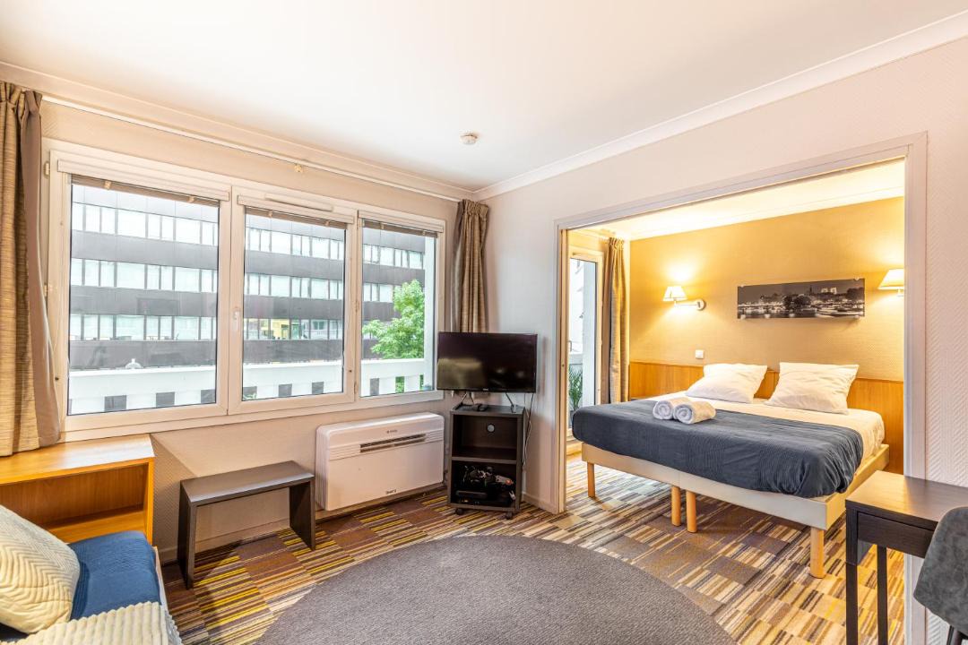 Photo of Bedroom in Issy-les-Moulineaux