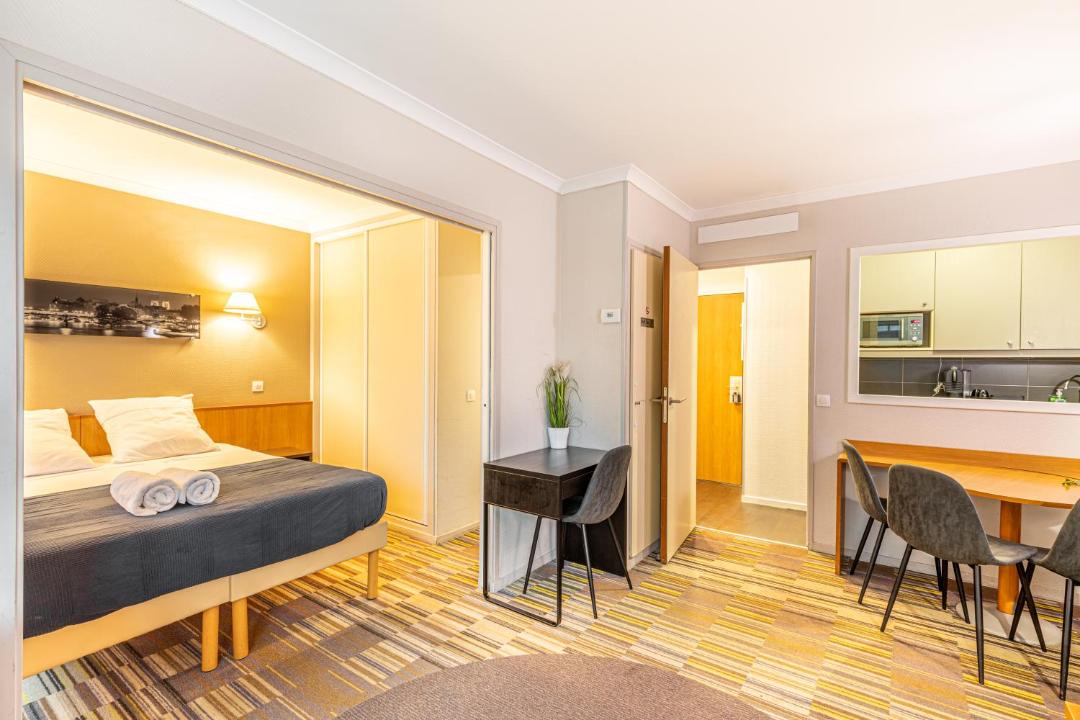 Photo of Bedroom in Issy-les-Moulineaux