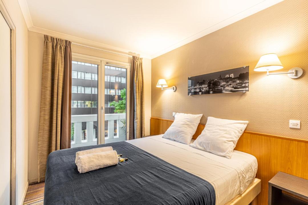 Photo of Bedroom in Issy-les-Moulineaux