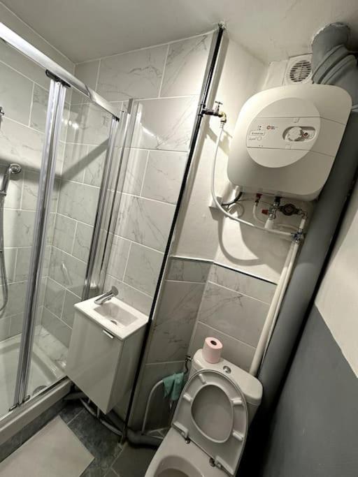 Photo of Bathroom in Bagneux