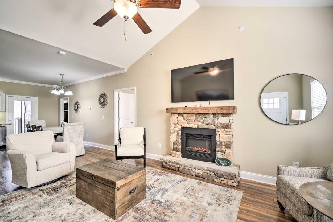 Photo of Livingroom in Townsend