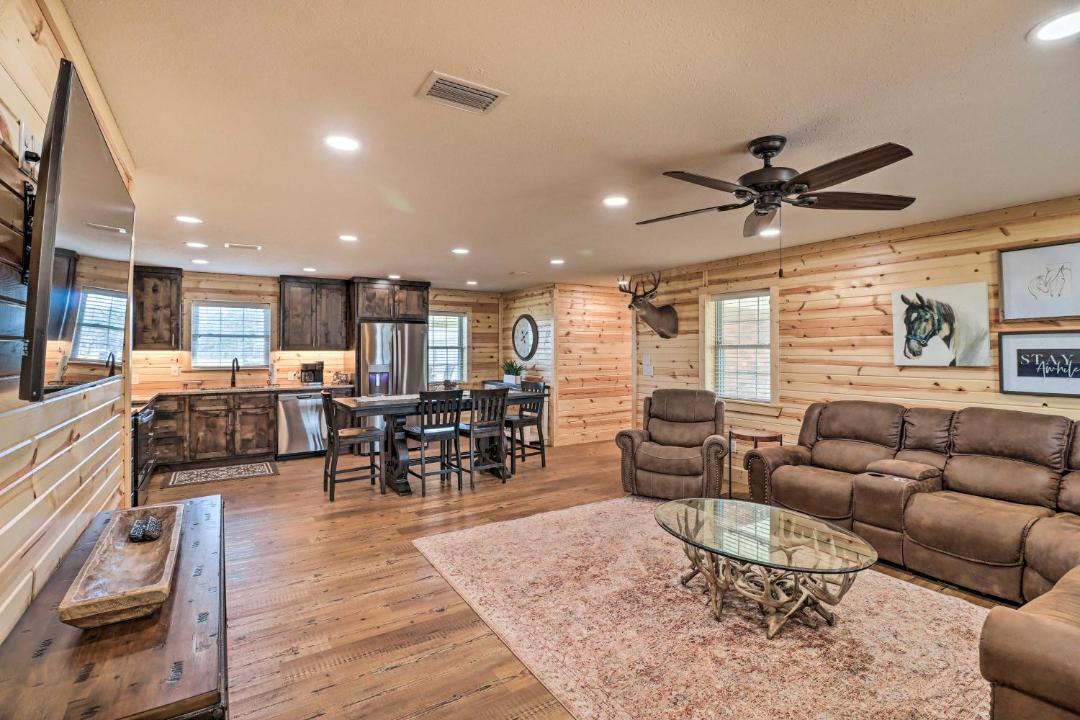 Photo of Livingroom in Greers Ferry