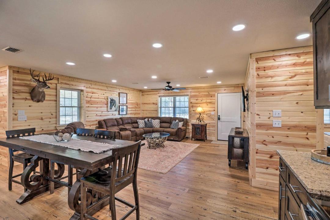 Photo of Livingroom in Greers Ferry