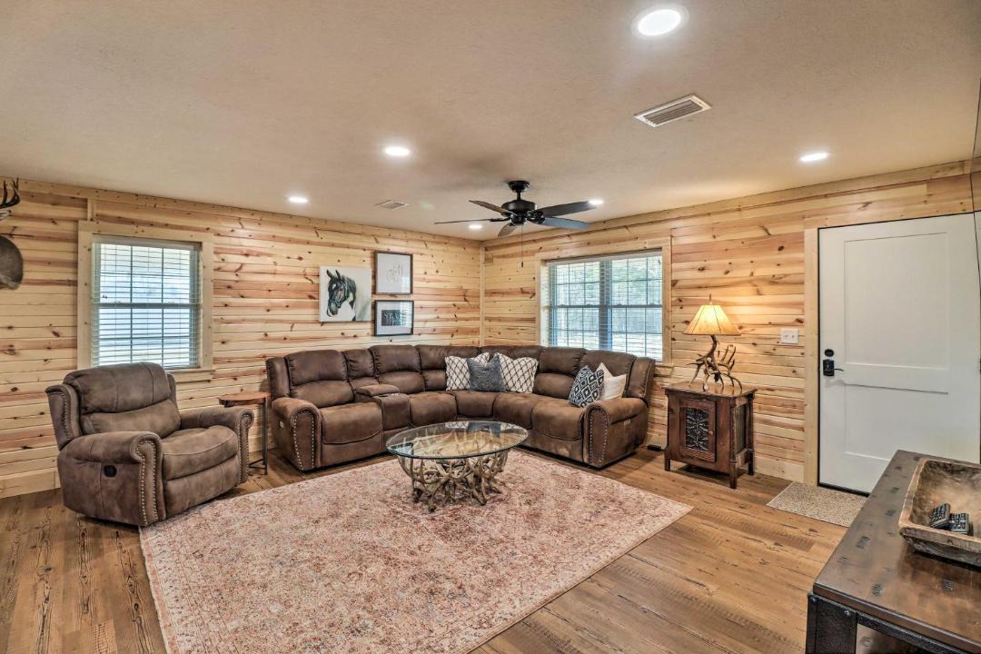 Photo of Livingroom in Greers Ferry
