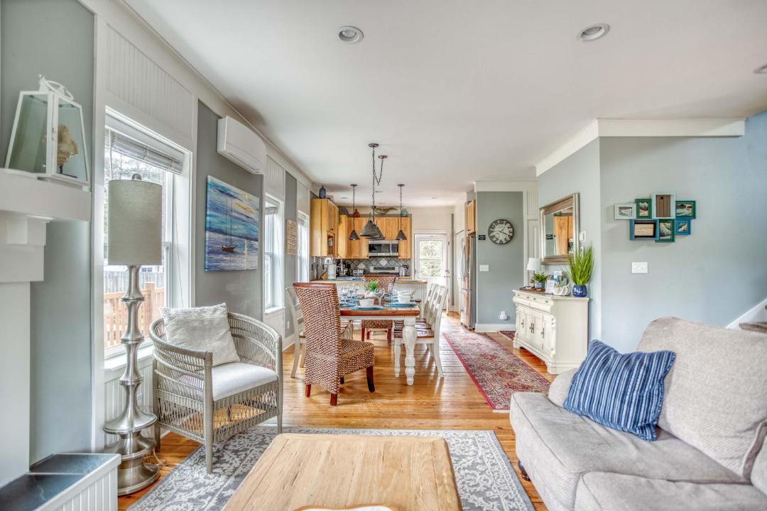 Photo of Livingroom in Lincoln Beach