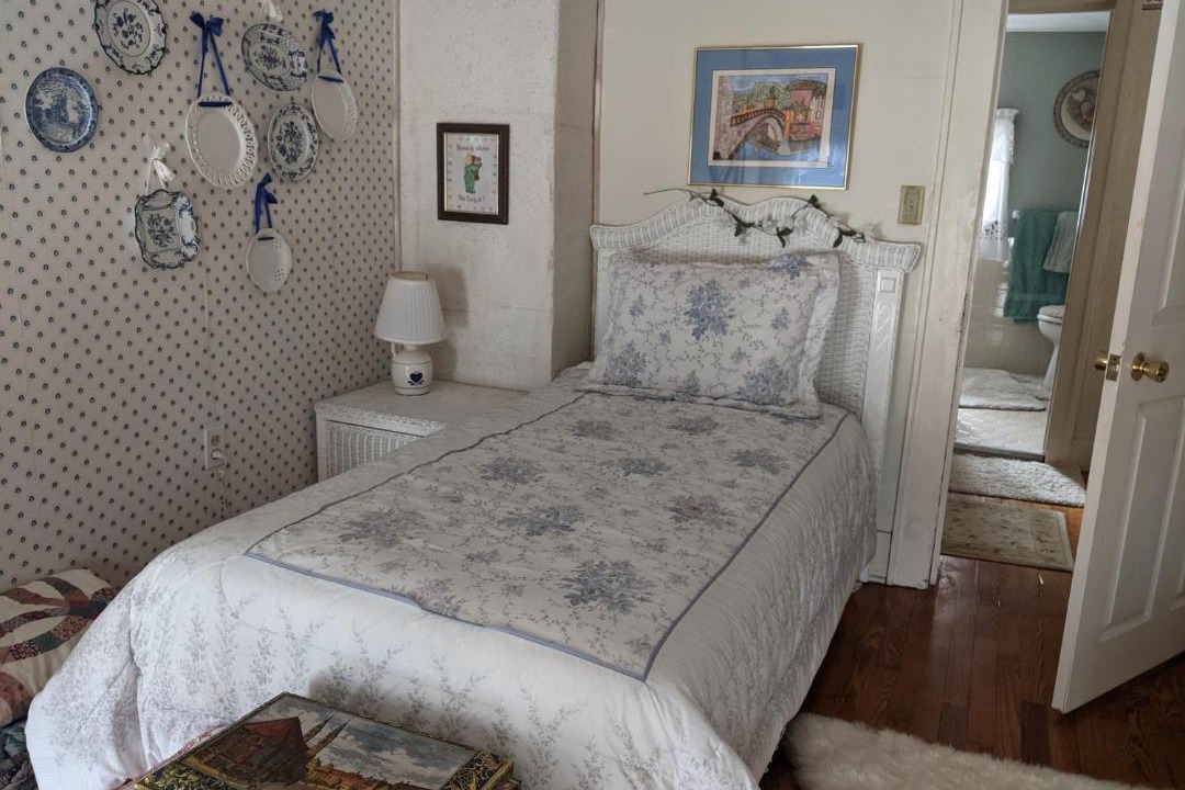 Photo of Bedroom in Tully