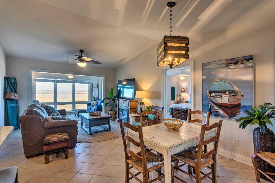 Photo of Livingroom in Darien