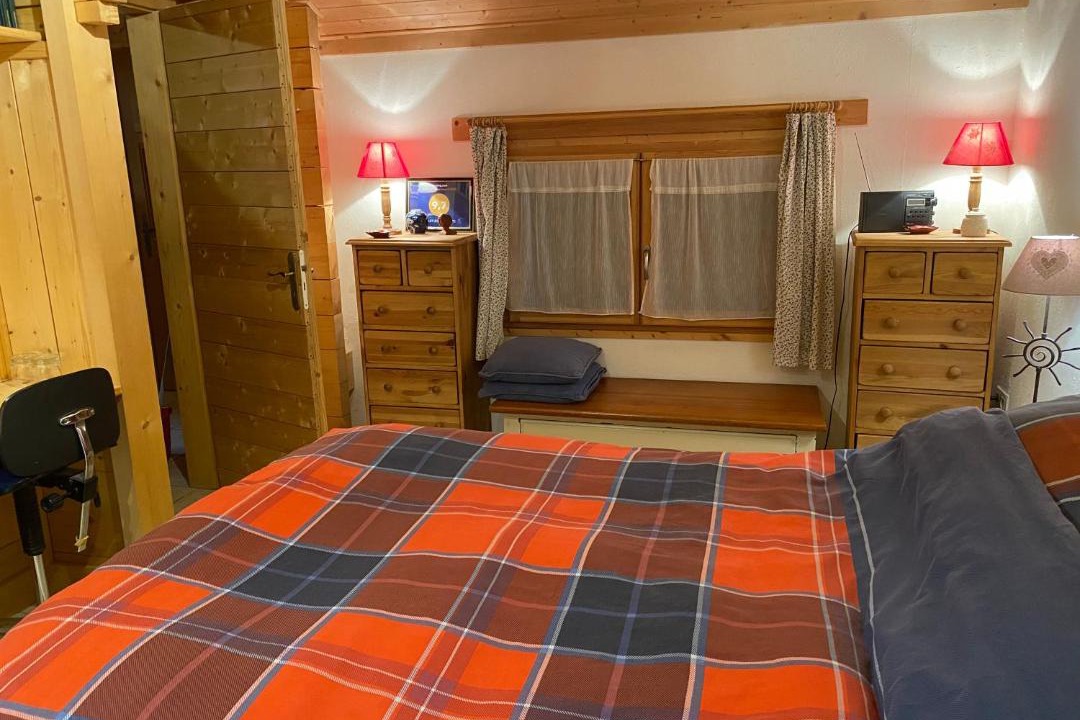 Photo of Bedroom in Thones