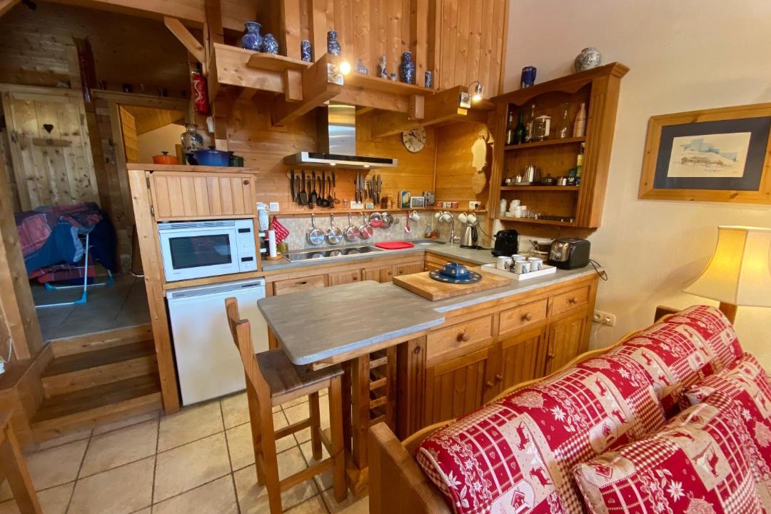 Photo of Others in Thones