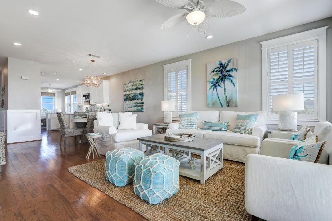 Photo of Livingroom in Red Fish Cove
