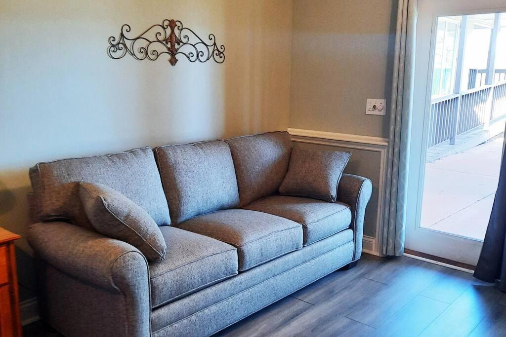 Photo of Livingroom in Lookout Valley Neighborhood Association
