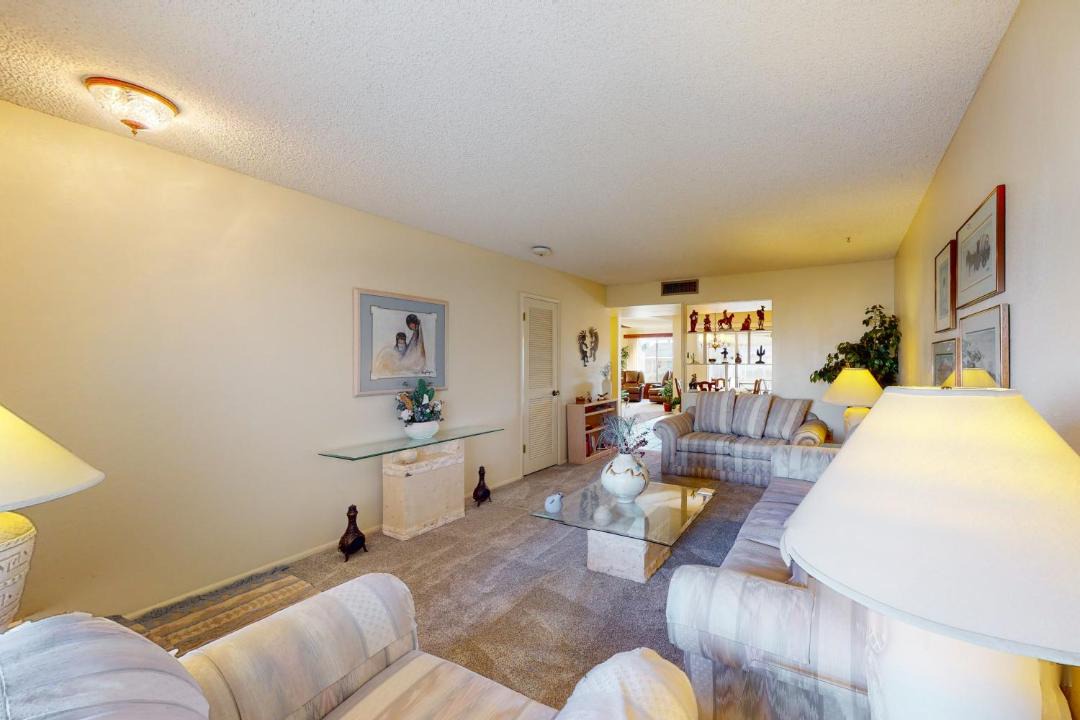 Photo of Livingroom in Sun City