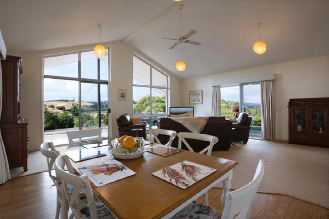 Photo of Livingroom in Foster