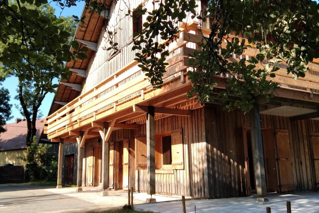 Photo of Buildings in Le Fied