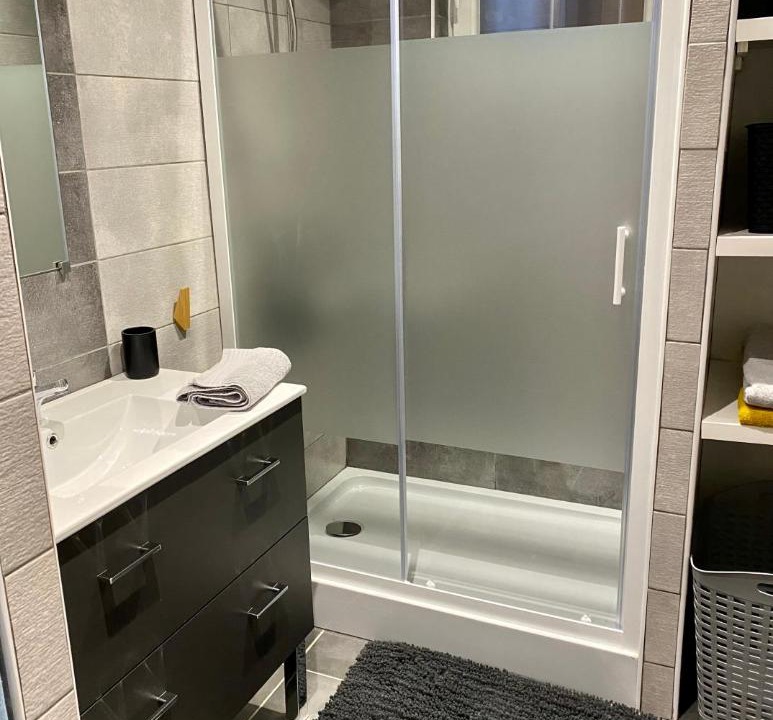 Photo of Bathroom in Bazincourt-sur-Saulx