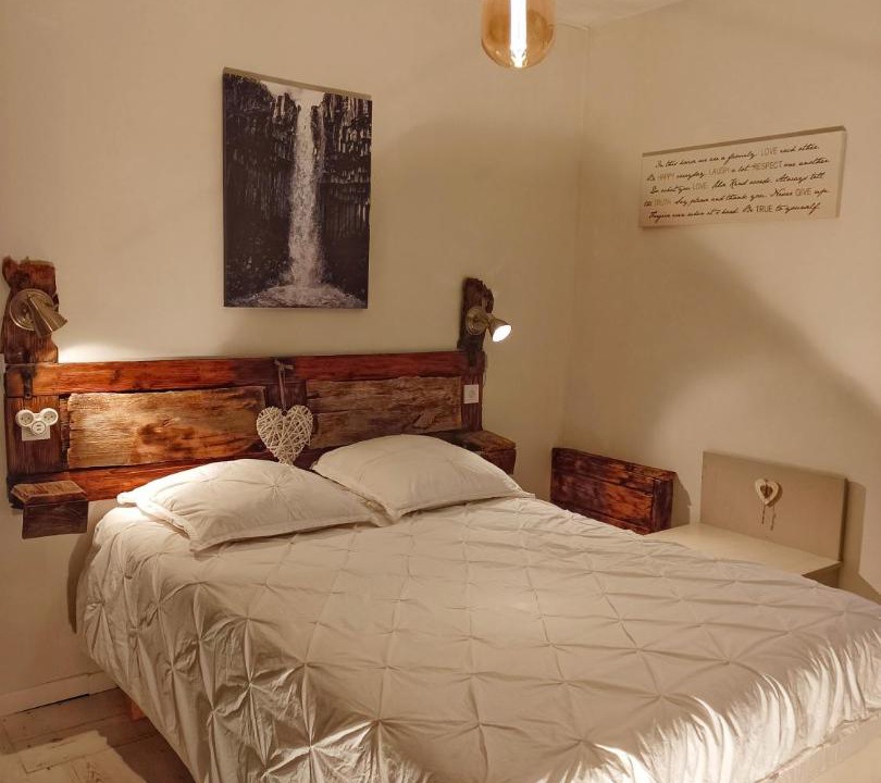 Photo of Bedroom in Theys