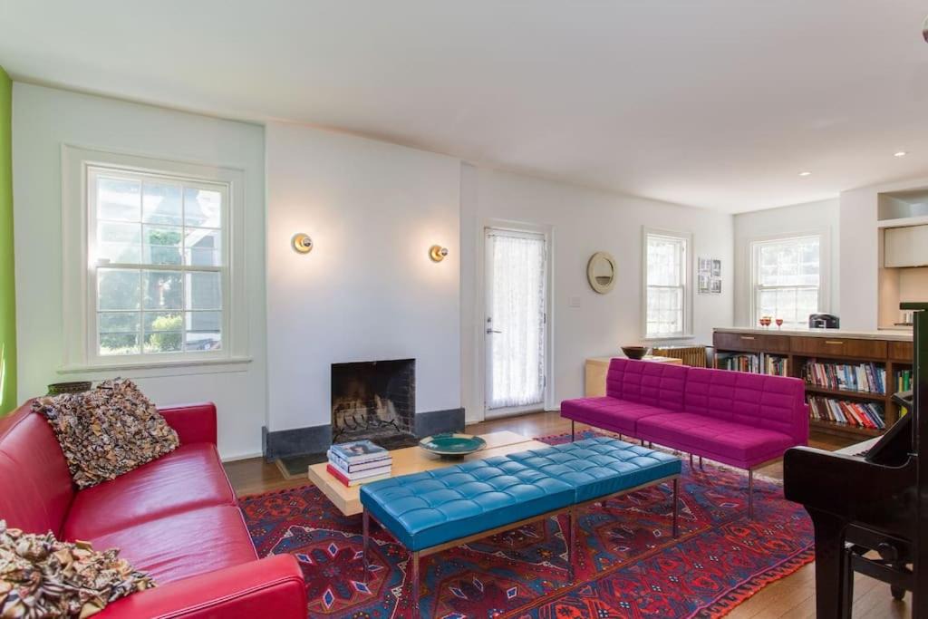 Photo of Livingroom in North Downtown