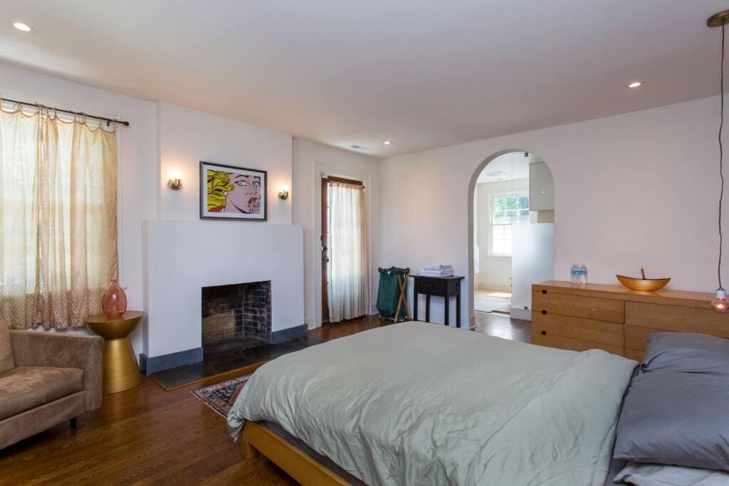 Photo of Bedroom in North Downtown
