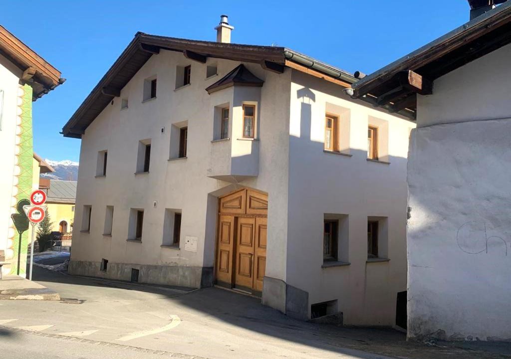 Photo of Buildings in Santa Maria Val Muestair