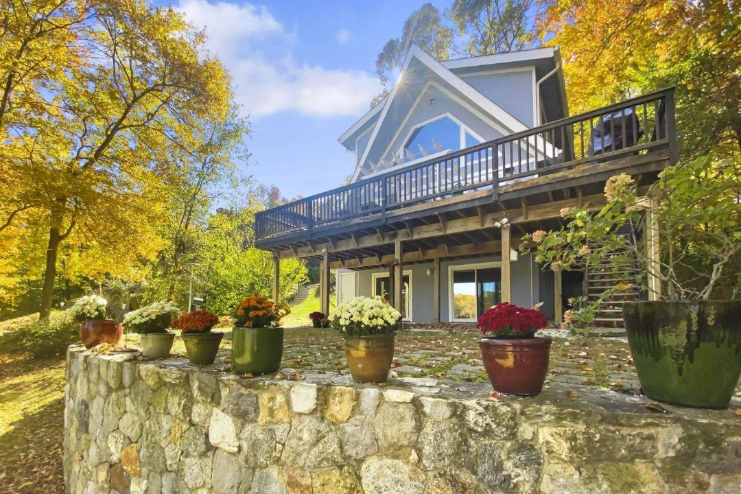 Photo of Others in Newtown