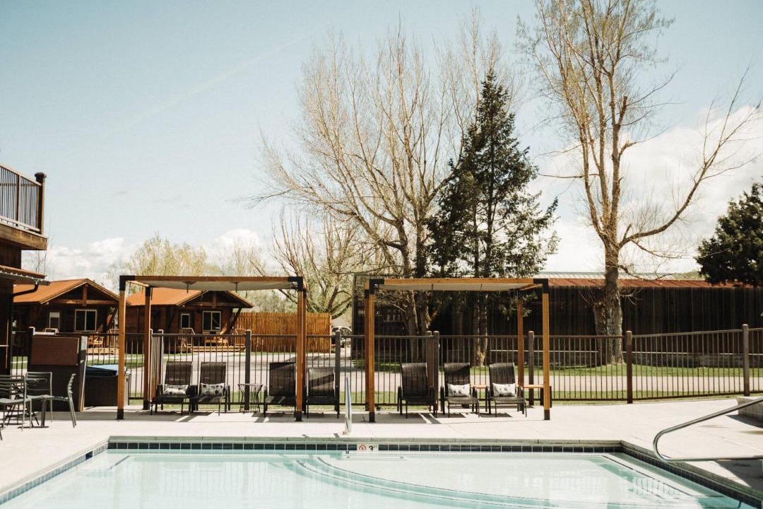 Photo of Others in Victor