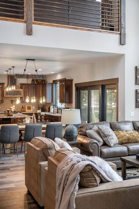 Photo of Livingroom in Lead