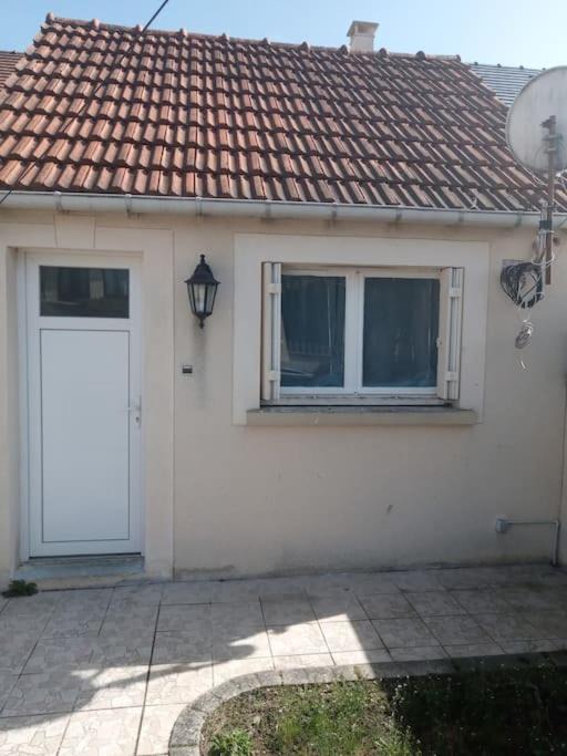Photo of Buildings in Puiseux-en-France