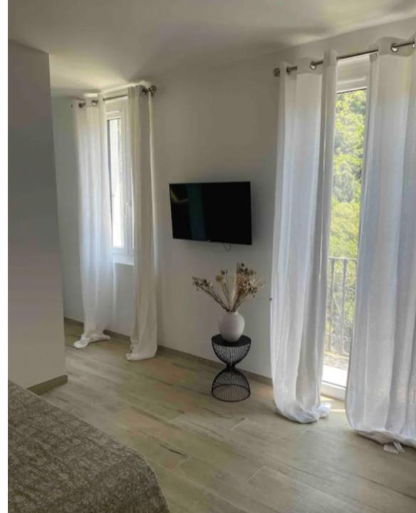 Photo of Others in Bains de Guitera