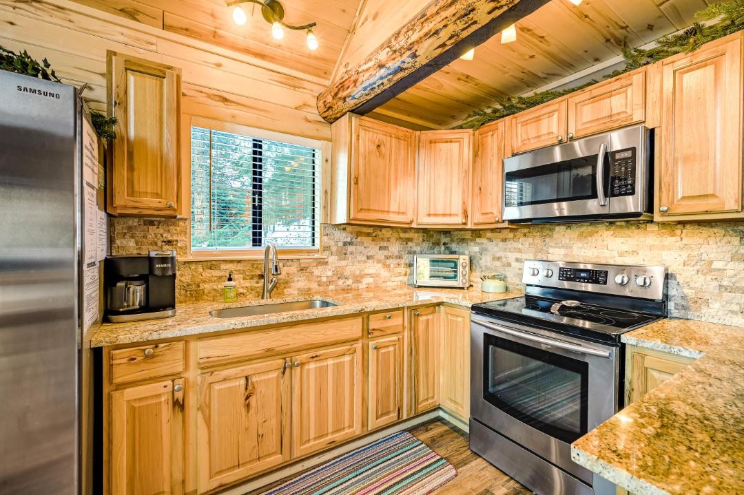 Photo of Kitchen in Ponderosa Pines
