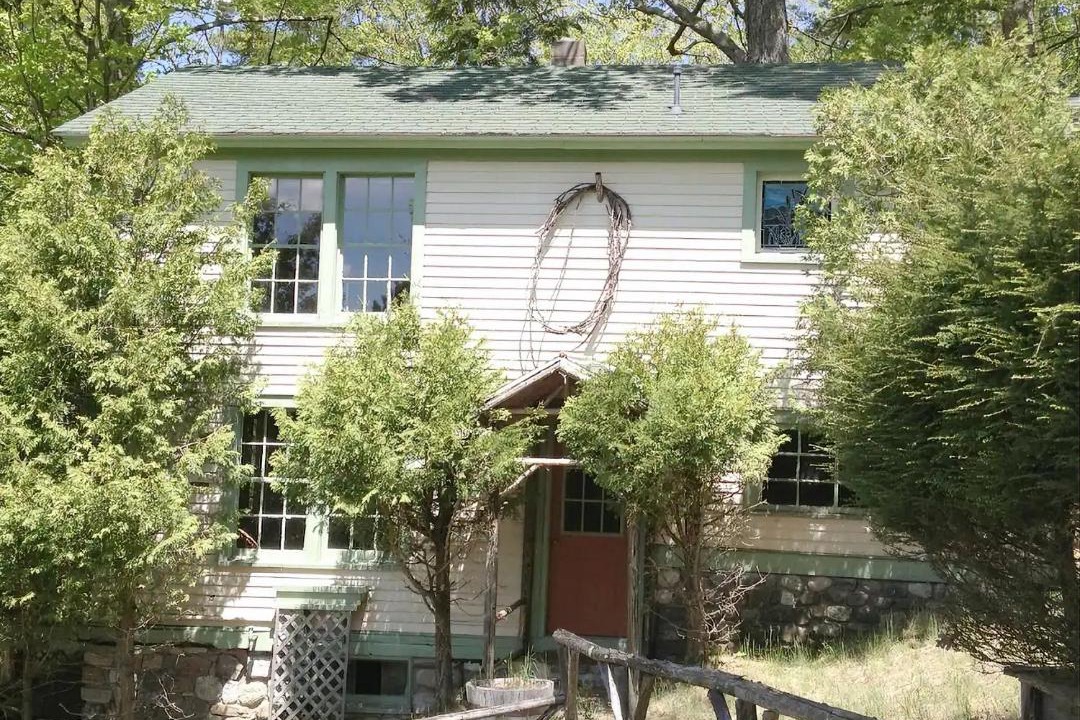 Photo of Buildings in Elizabethtown
