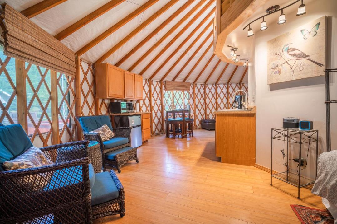 Photo of Others in Big Bar