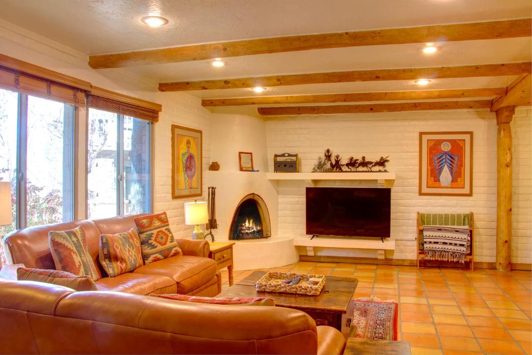 Photo of Livingroom in Northeast Santa Fe