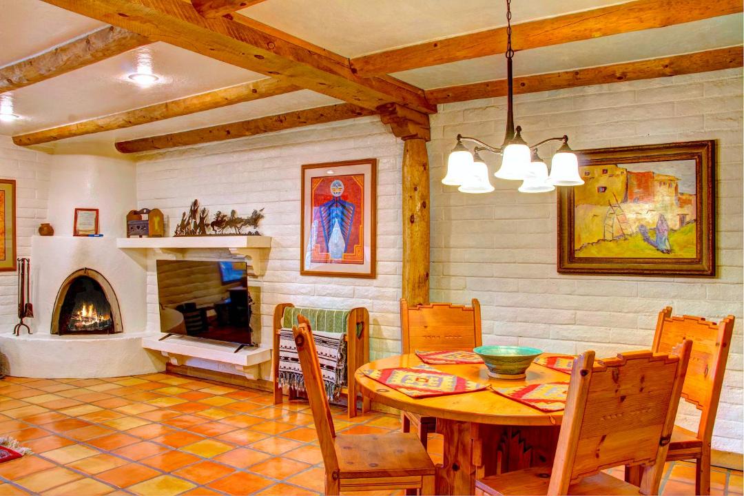 Photo of Livingroom in Northeast Santa Fe
