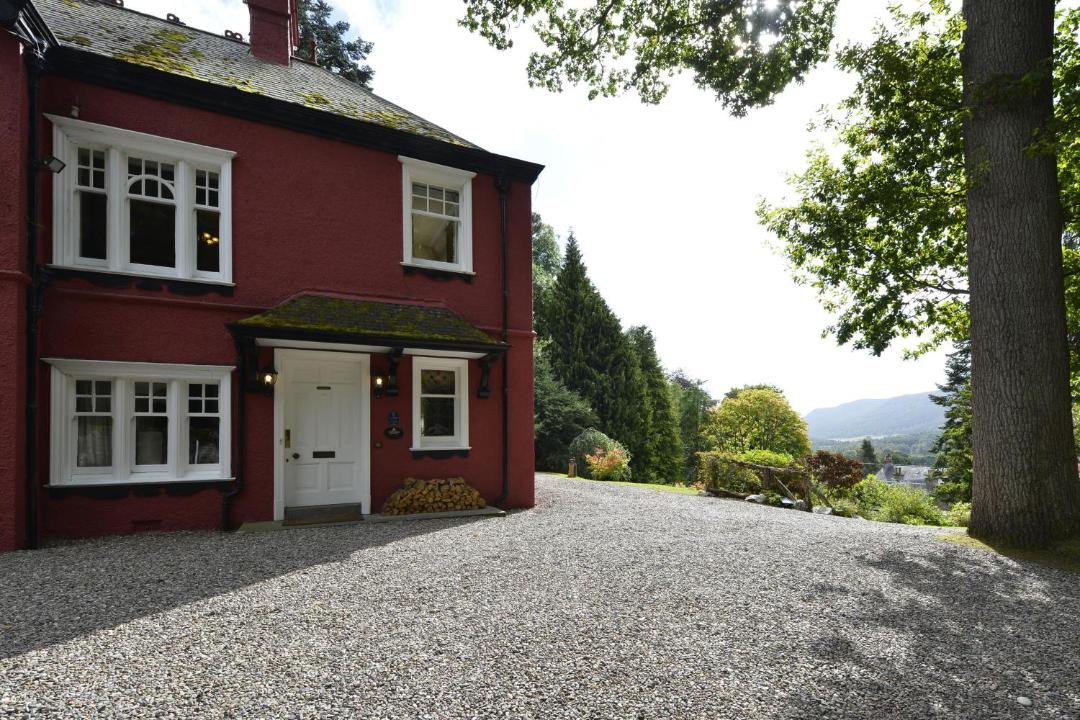 Photo of Buildings in Pitlochry