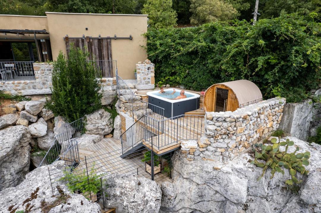 Photo of Others in Casteljau