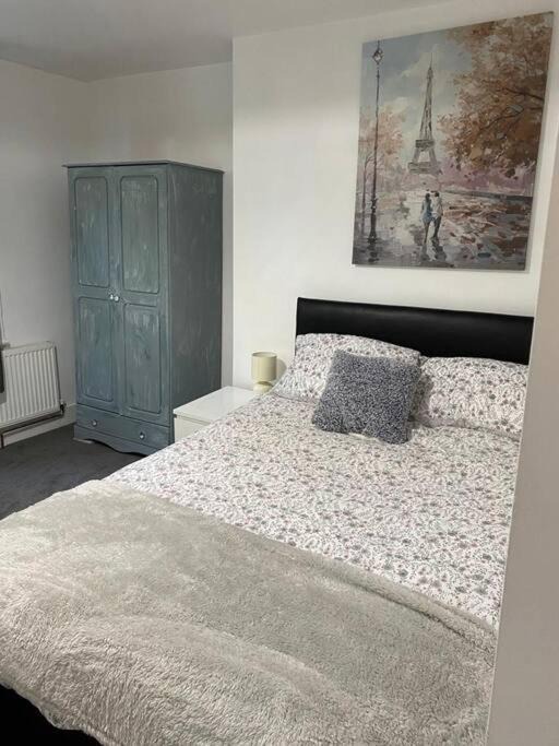 Photo of Bedroom in Acton