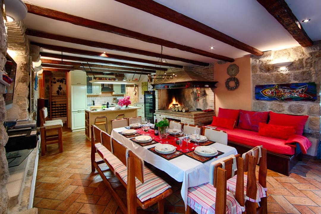 Photo of Livingroom in Komiza