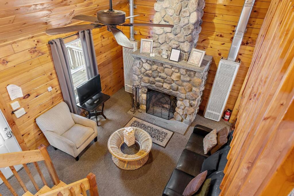 Photo of Livingroom in Weirs Beach