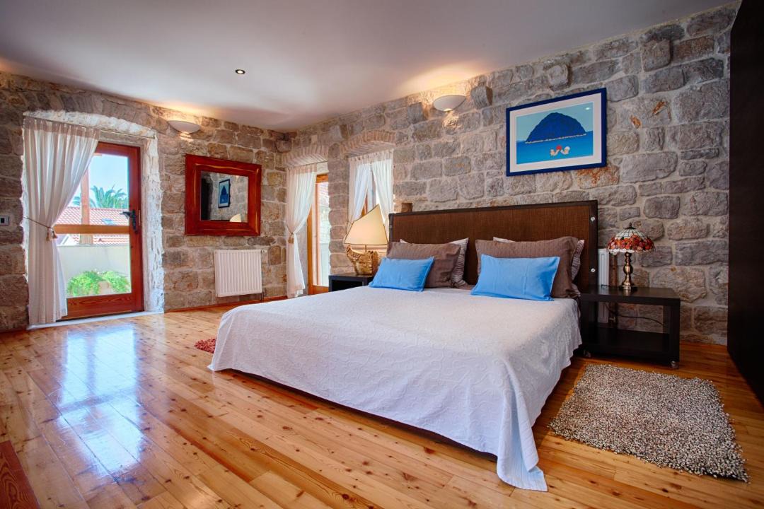 Photo of Bedroom in Komiza