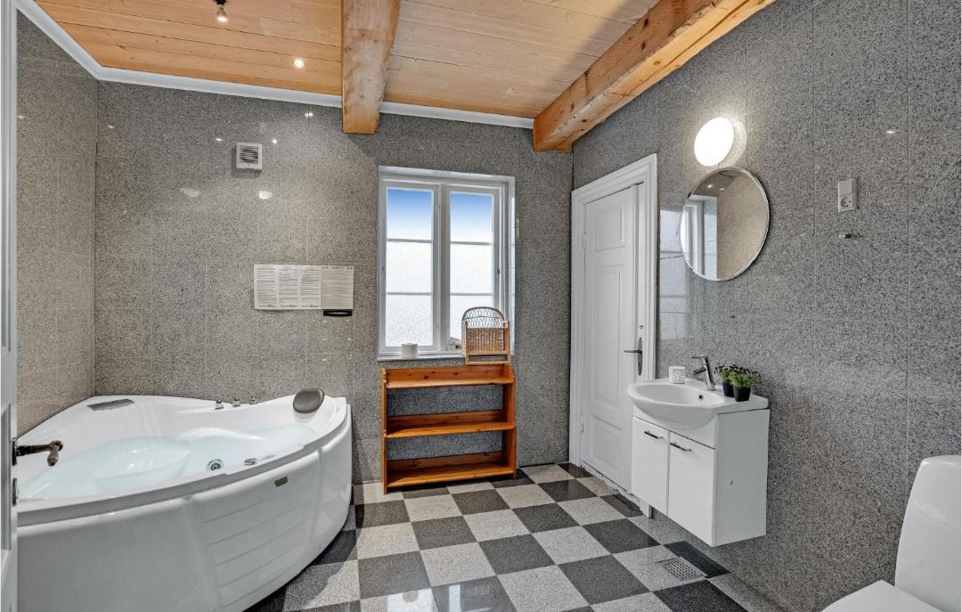 Photo of Bathroom in Ballum
